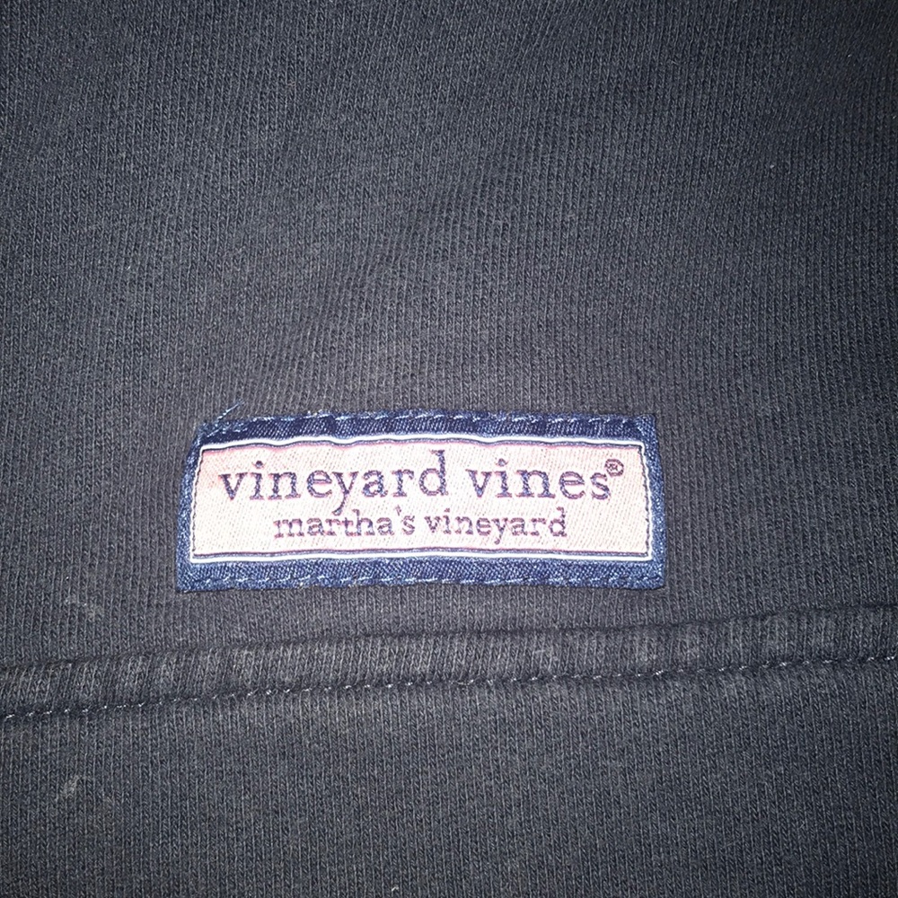Vineyard vines sweater